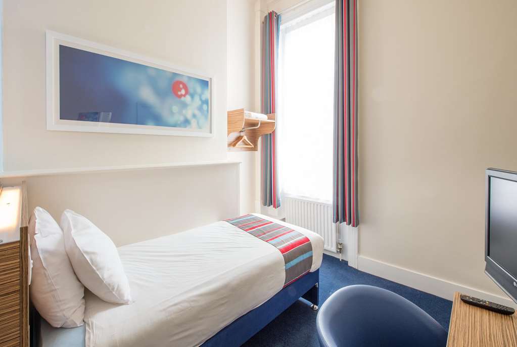 Travelodge Birmingham Dudley Chambre photo